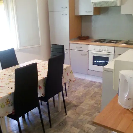 Apartment Nazor Dugi Rat