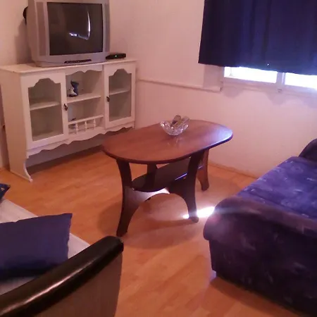 Nazor Apartman *